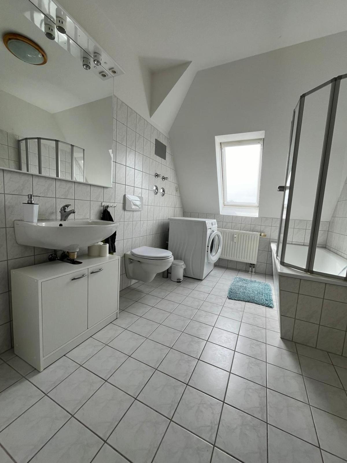 1 Raum Dachgeschosswohnung In Ruhiger Lage Limabach - Oberfrohna Exterior foto
