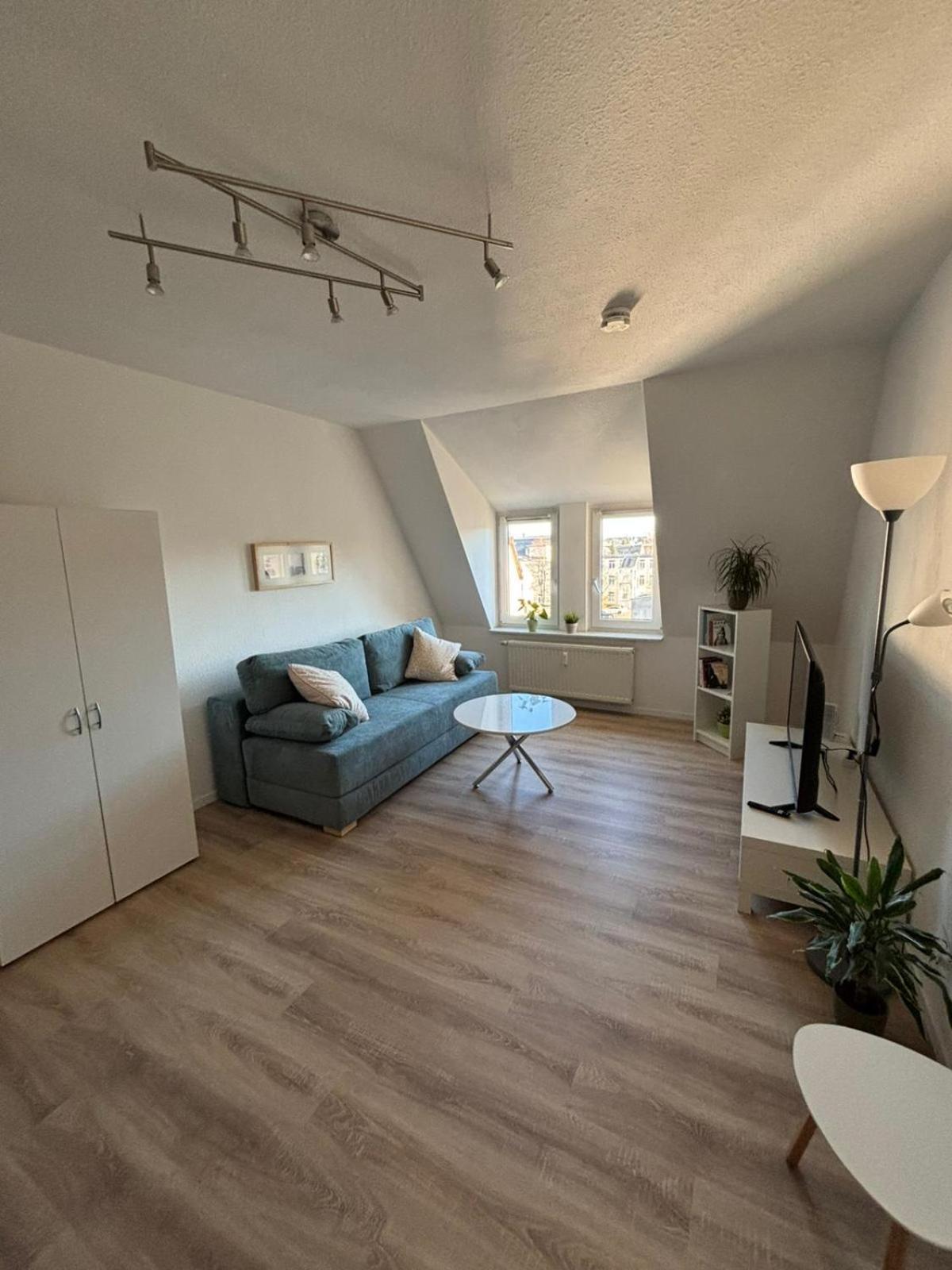1 Raum Dachgeschosswohnung In Ruhiger Lage Limabach - Oberfrohna Exterior foto